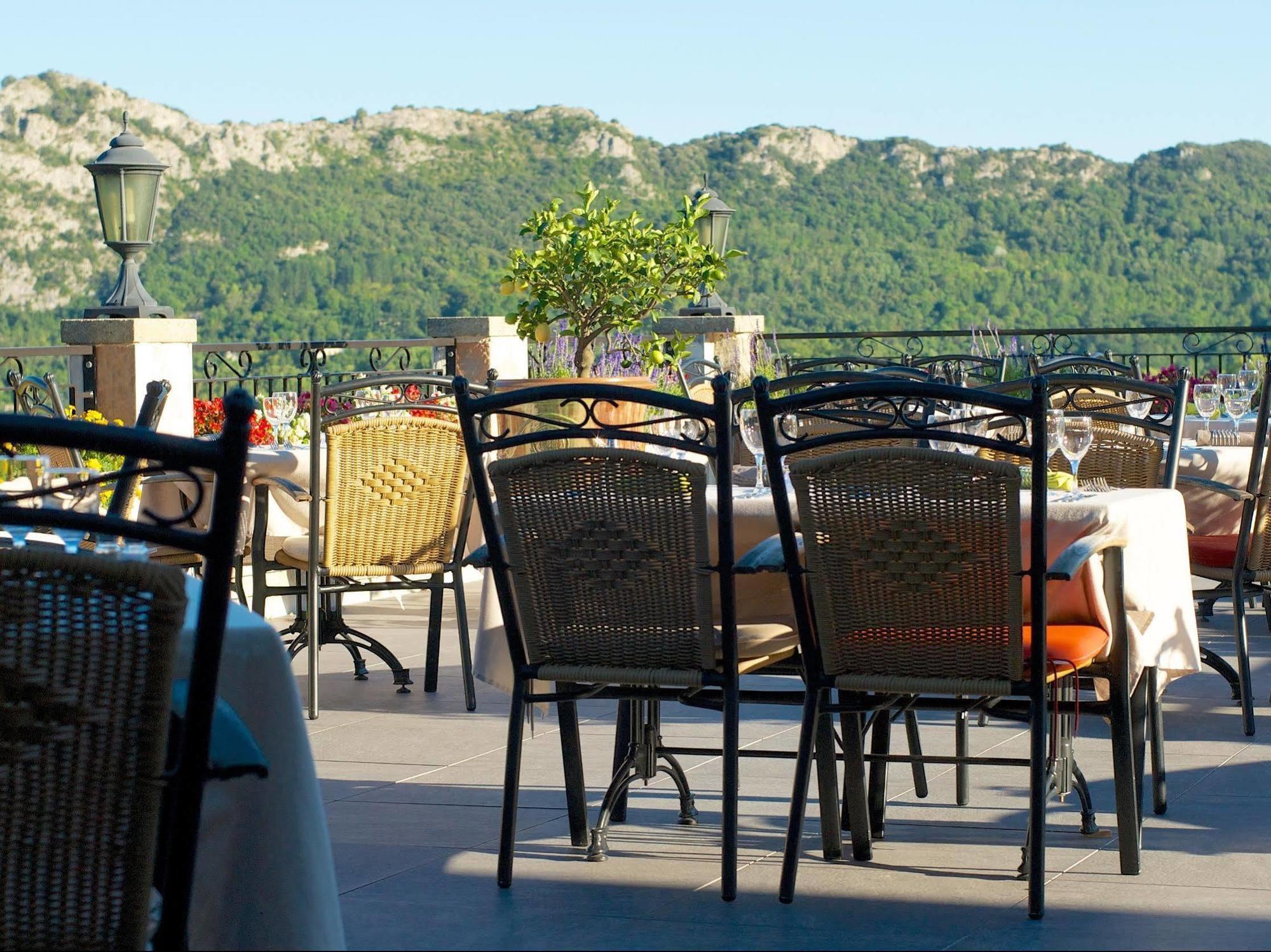 Logis Hotel Restaurant La Porte Des Cevennes Anduze Dış mekan fotoğraf